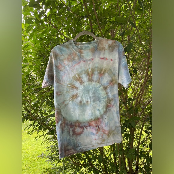 Fossils&Shells: One of a Kind Ice Dyed T-shirt - Spiral - Men’s/Unisex Small - Picture 2 of 12